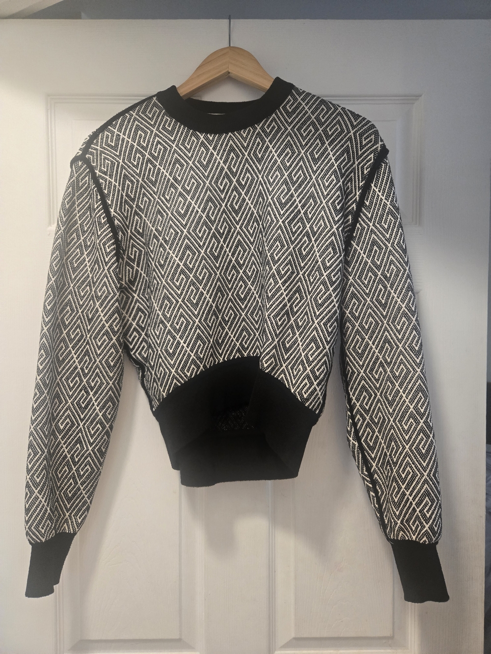 Versace_Black & White Geometric Knit Sweater
